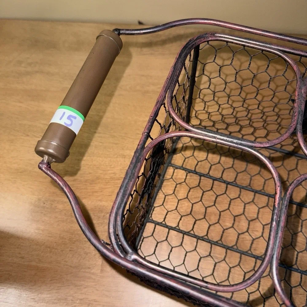 Rustic Farmhouse Chicken Wire 6 Slot Milk Crate Basket with Metal Stars Handle